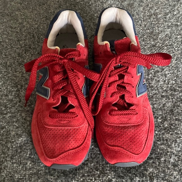 New Balance sneakers - Picture 1 of 5